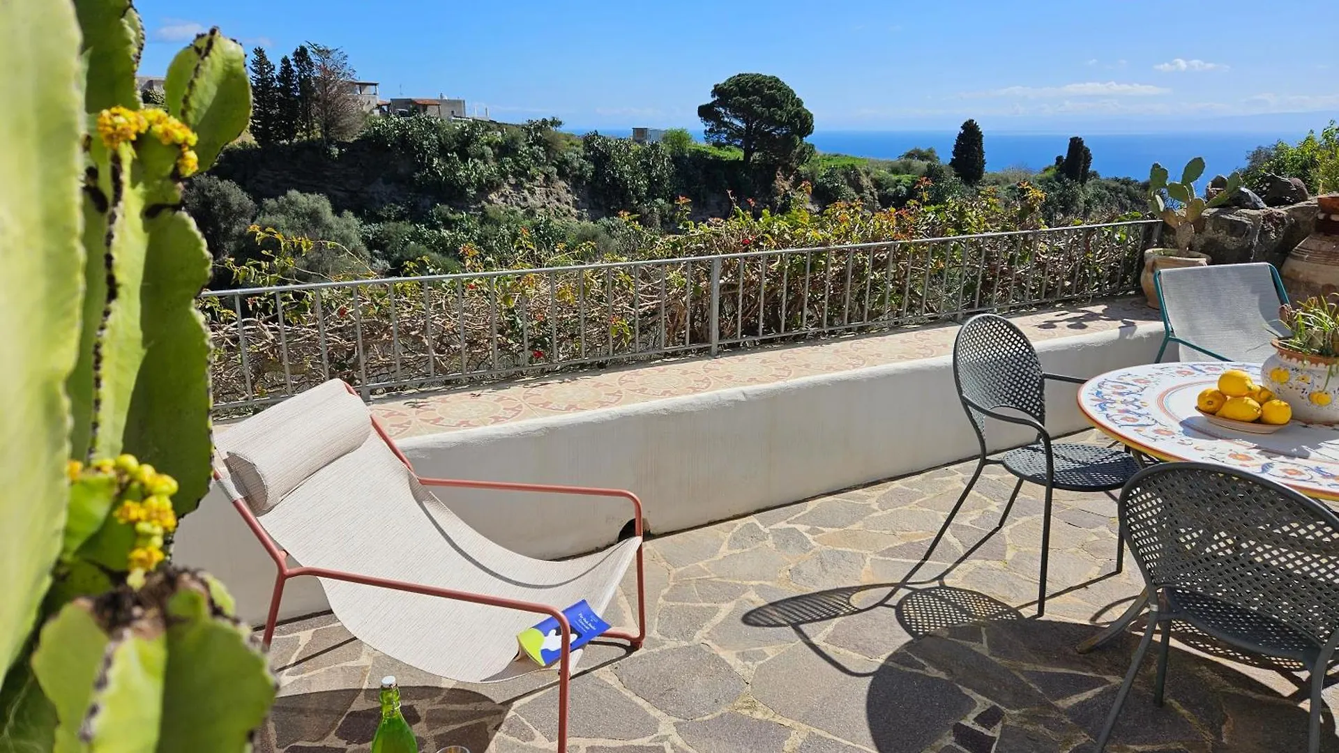 Villa Margot - Authentic Sea View Countryside Villa Lipari  Appartement